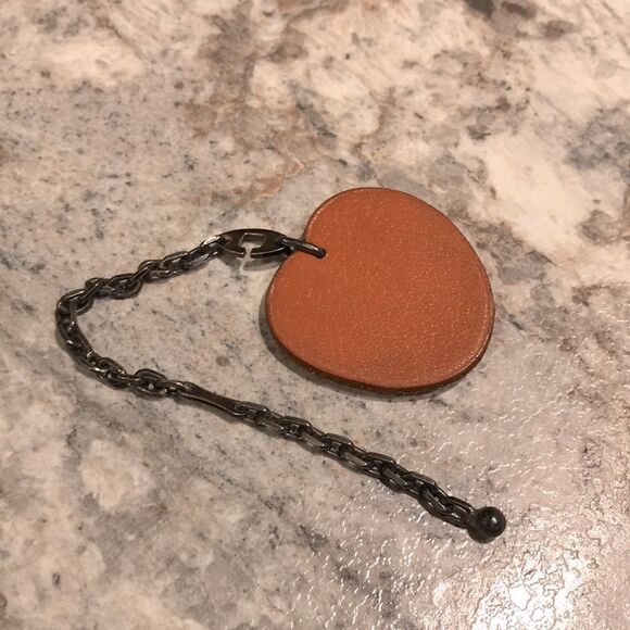 Authentic HERMÈS Abricot bag charm 🍑 - Picture 7 of 8